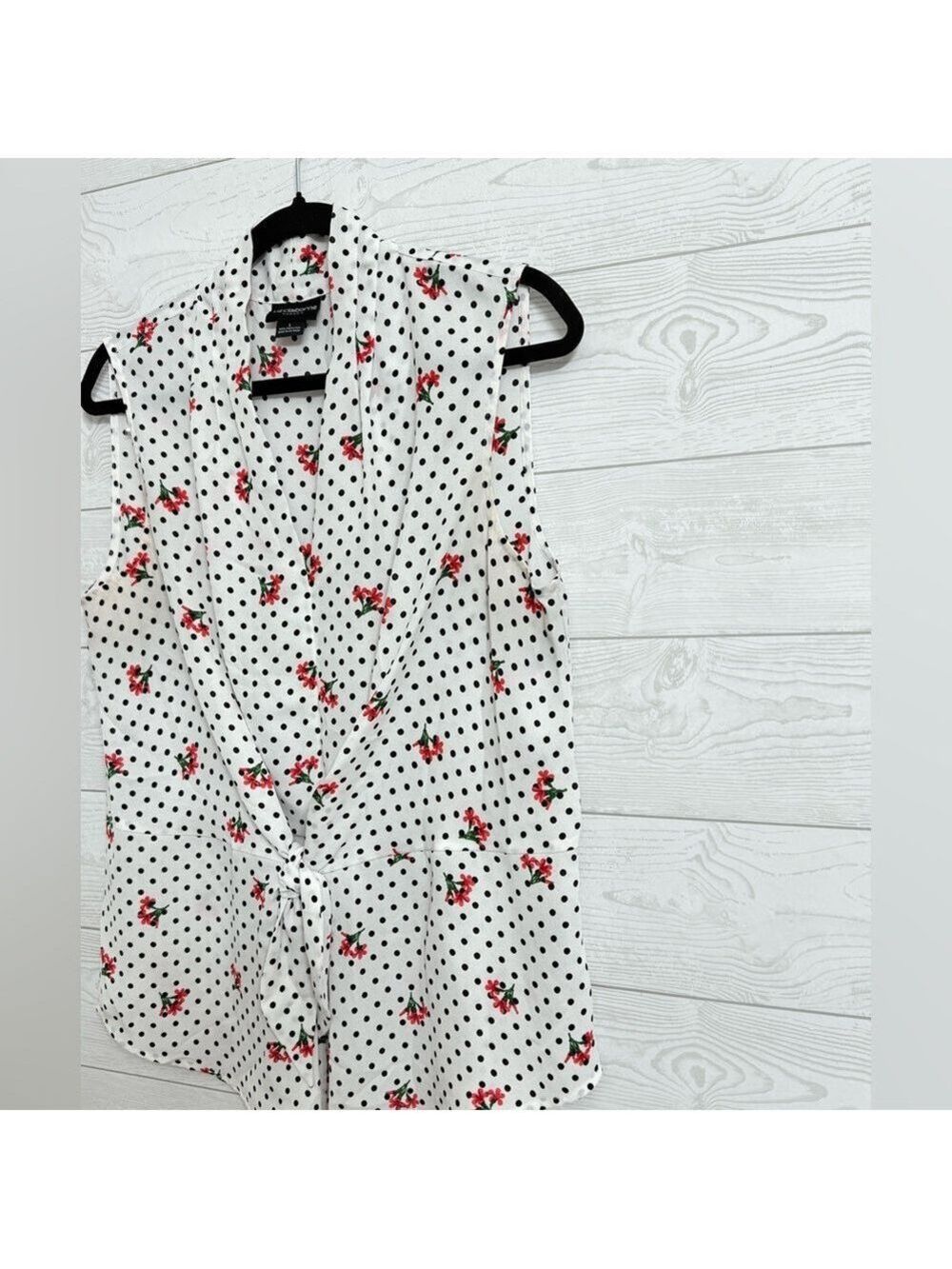 Liz Claiborne Career Women’s White Polka Dot5 Floral Sleeveless Blouse. Size L - Picture 2 of 7